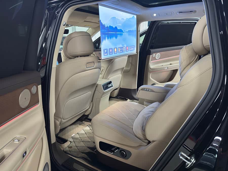 2024 car image #14