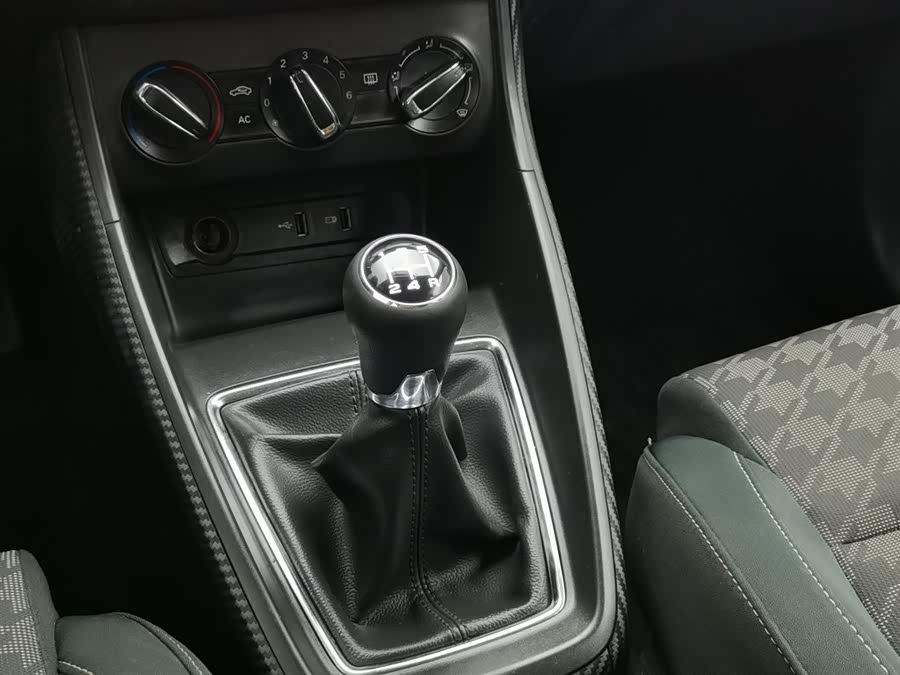 MG ZS 2018 imagen de coche #14