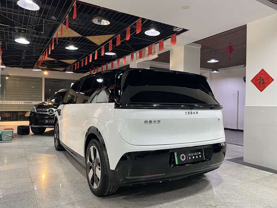 极氪 极氪MIX 2025 汽车图片 #14