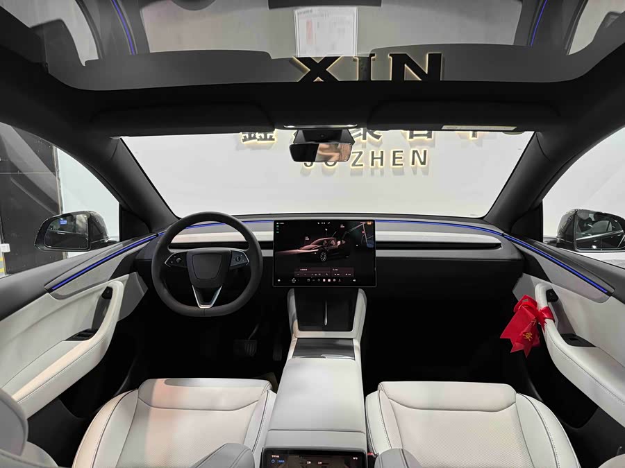 特斯拉 Model Y L 2025 汽车图片 #14