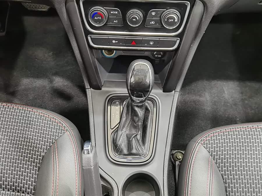 Chery Tiggo 3 2017 car image #14