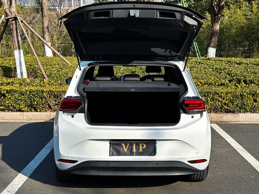 Volkswagen ID.3 2025 immagine di auto #14