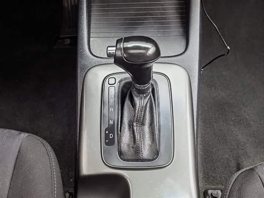 Kia K3 2015 car image #14