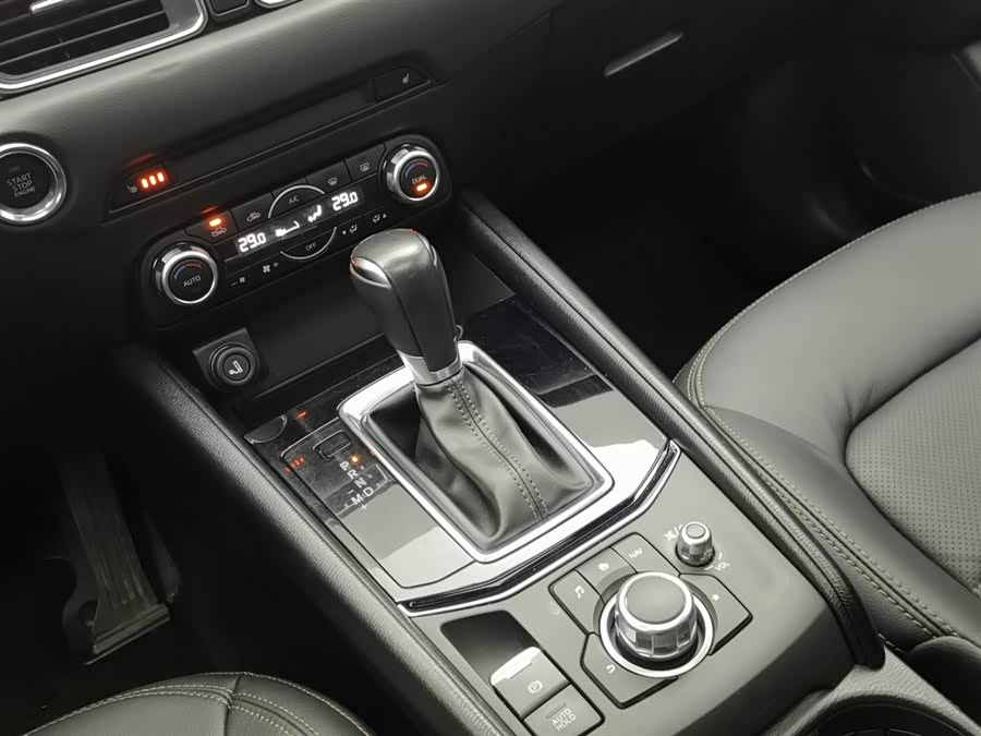 Mazda CX-5 2018 car image #14