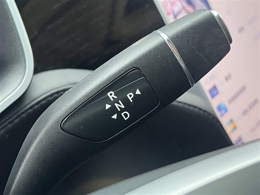 Tesla Model X 2018 car image #14