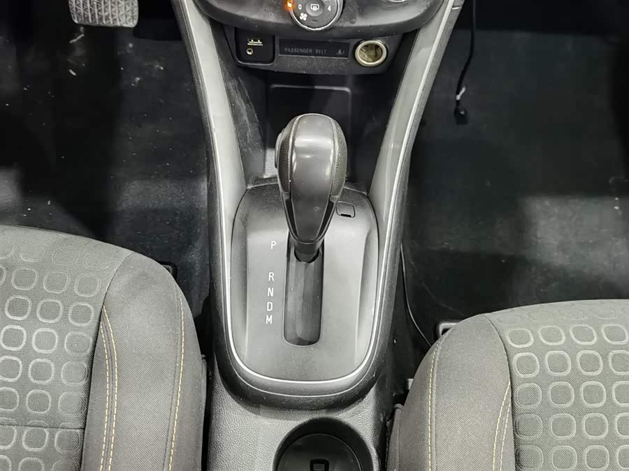 Chevrolet Tracker 2017 car image #14