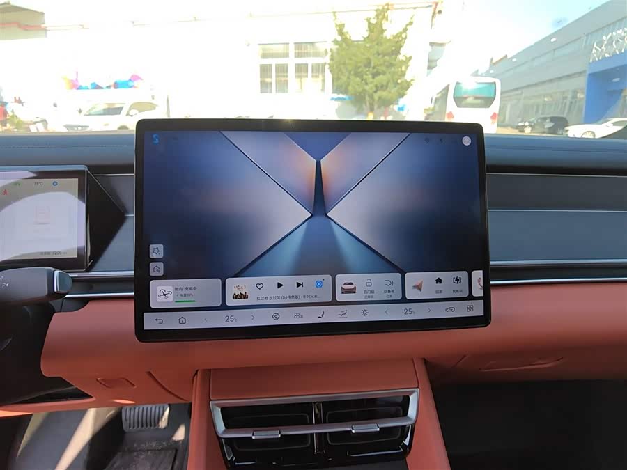 BYD Tang L 2025 #14 BYD Tang L 2025 car image #14