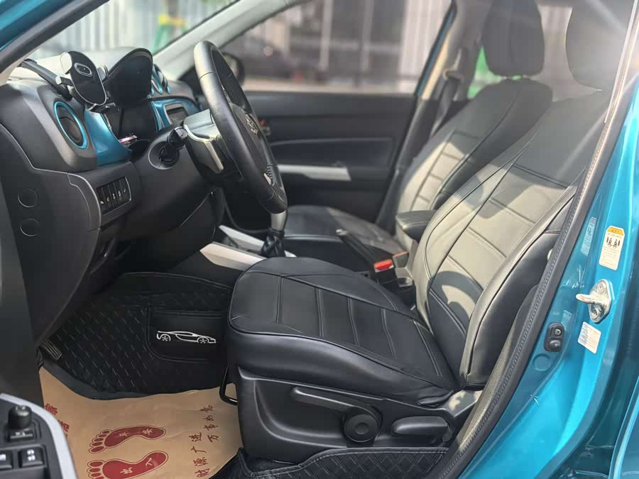 Suzuki Vitara 2016 car image #14