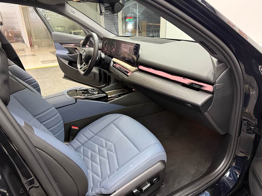 宝马 宝马5系 2025 汽车图片 #14