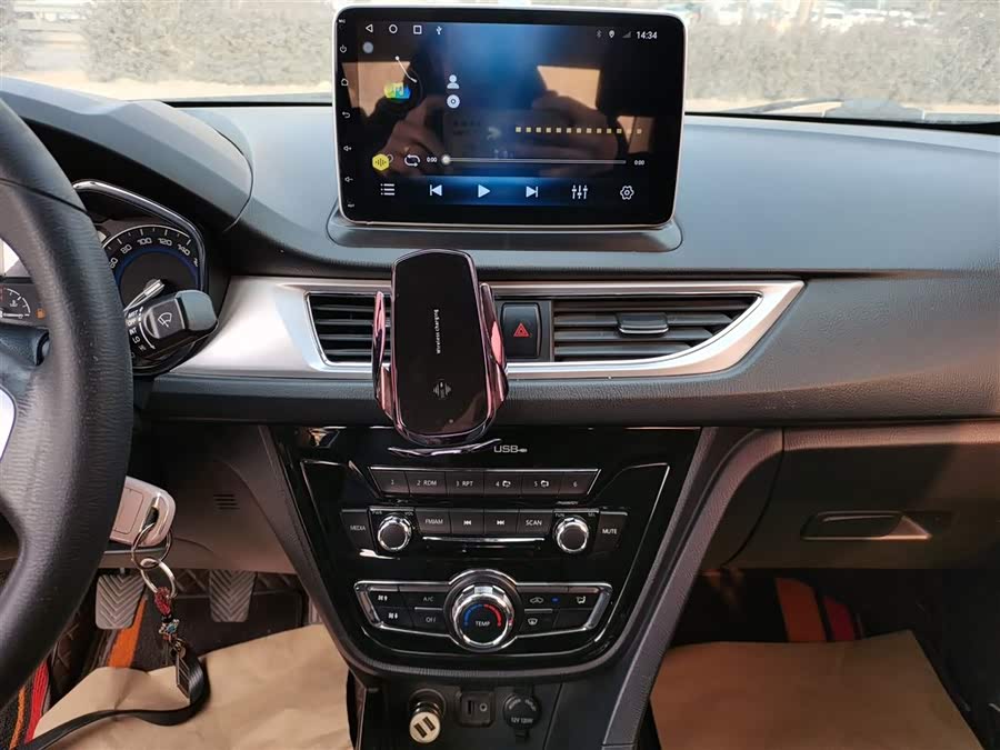 Changan Alsvin V7 2016 #14 Changan Alsvin V7 2016 car image #14