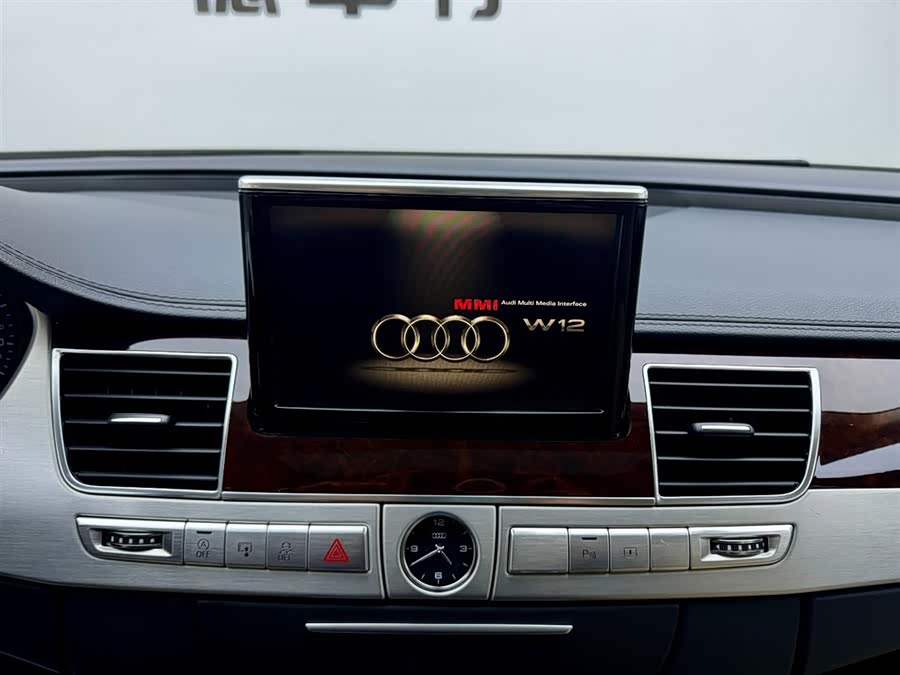 Audi A8 2012 imagen de coche #14