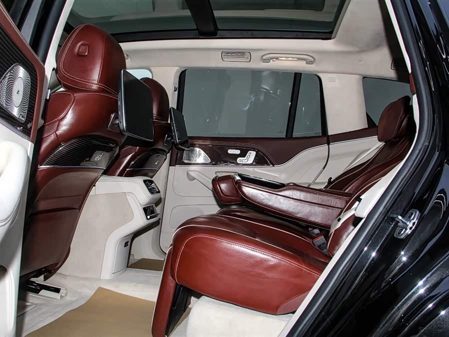 Mercedes-Benz Maybach GLS 2021 car image #14