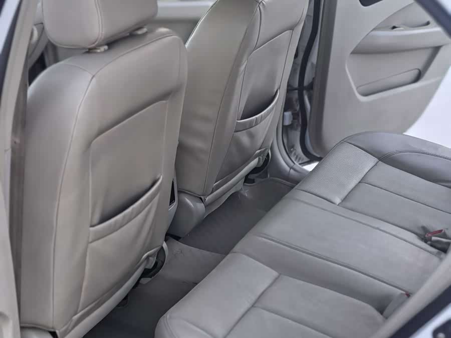 GEELY GC7 2013 car image #14