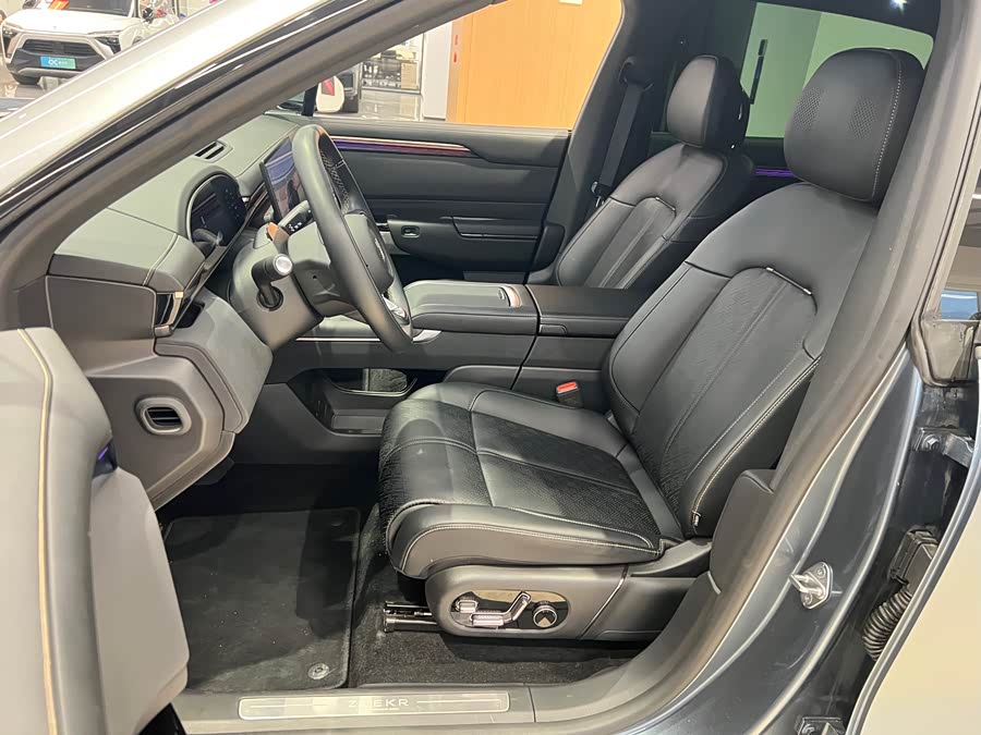 Zeekr 7X 2024 car image #14