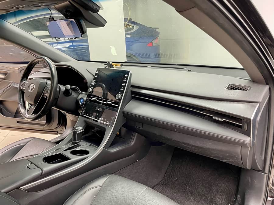 Toyota Avalon 2019 car image #14
