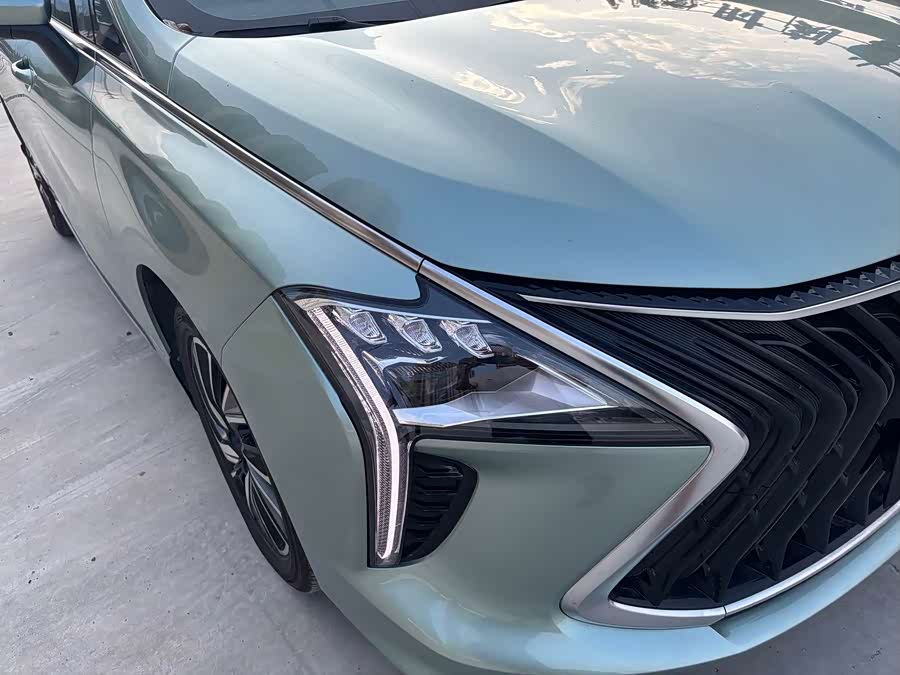 Forthing Yacht 2022 car image #14