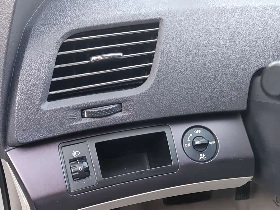 BYD e6 2015 car image #14