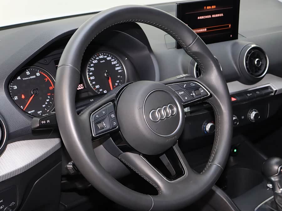 Audi Q2L 2020 صورة سيارة #14