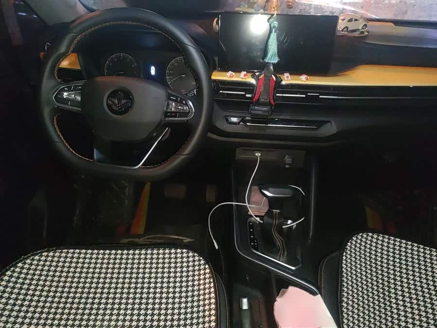 2022 #14 2022 imagem de carro #14