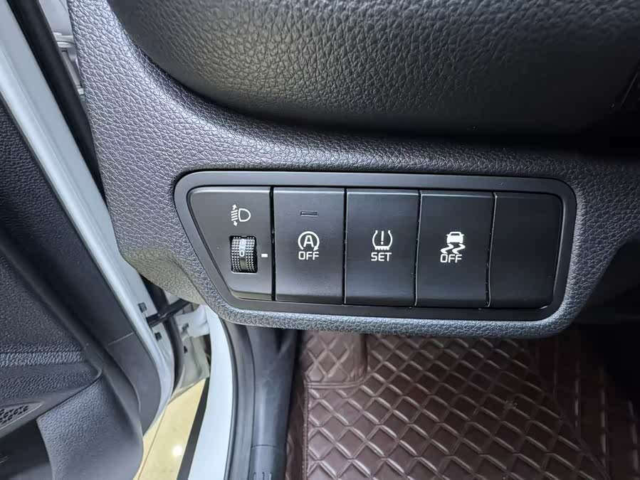 Kia Stonic 2022 image de voiture #14