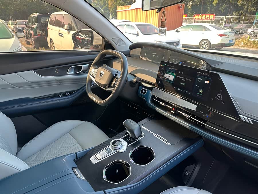 Changan UNI-K iDD 2023 immagine di auto #14