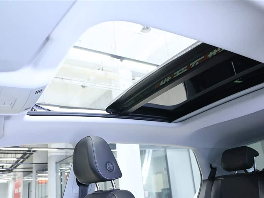 Volkswagen Tacqua 2023 car image #14