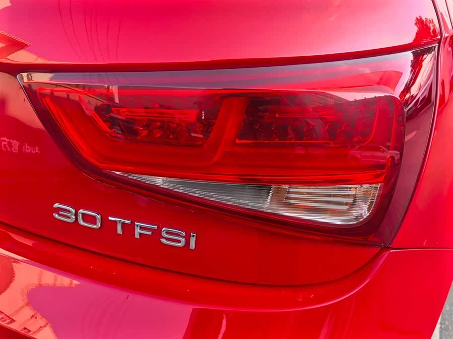 Audi A1 2015 car image #14