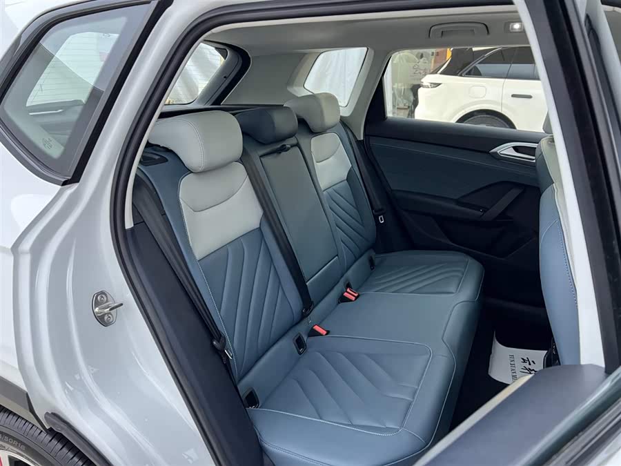 Volkswagen Tharu 2024 car image #14
