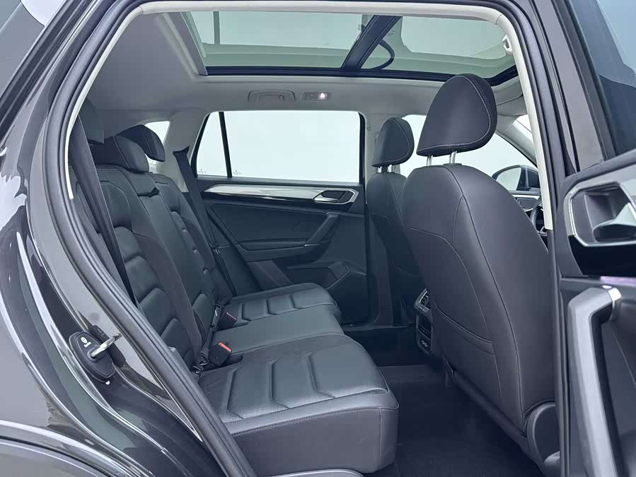 Volkswagen Tayron 2022 immagine di auto #14