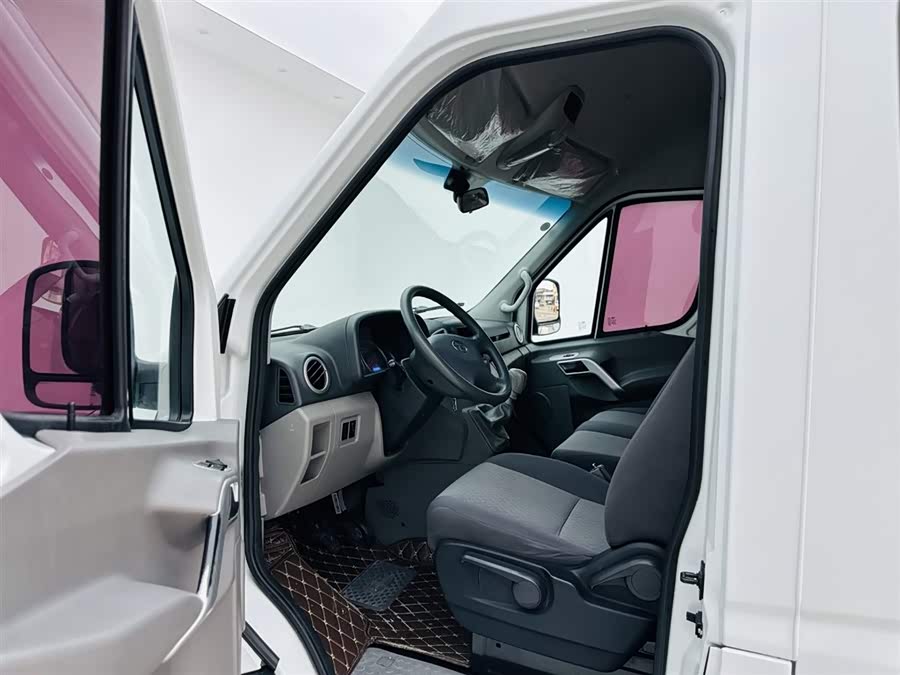 JAC 2017 immagine di auto #14