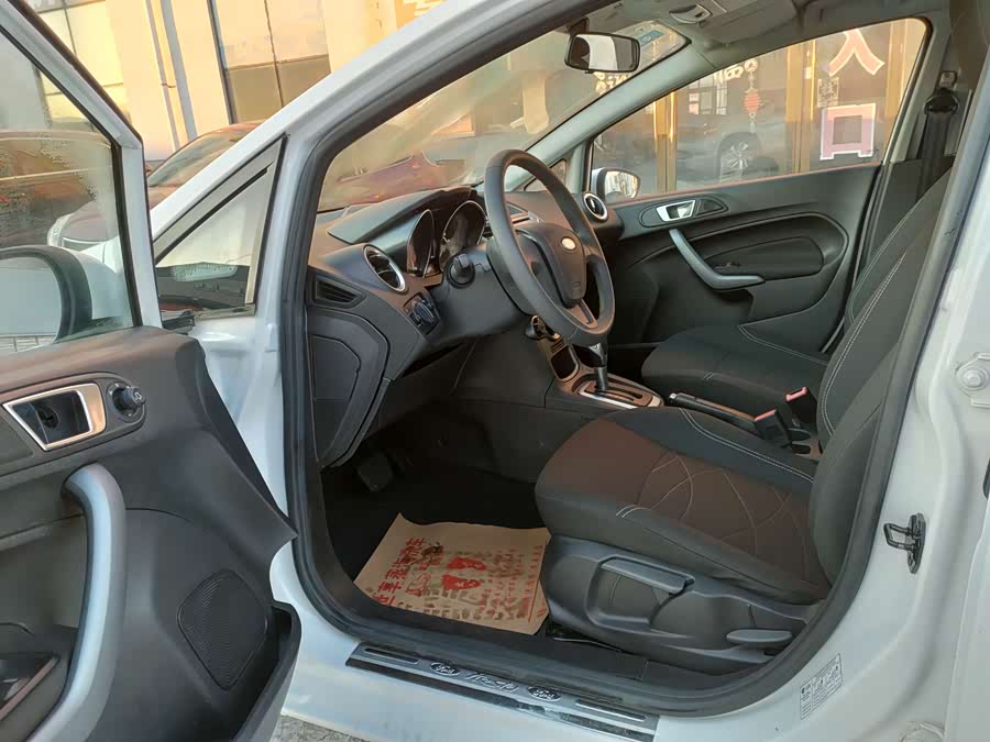 Ford Fiesta 2015 #14 Ford Fiesta 2015 immagine di auto #14