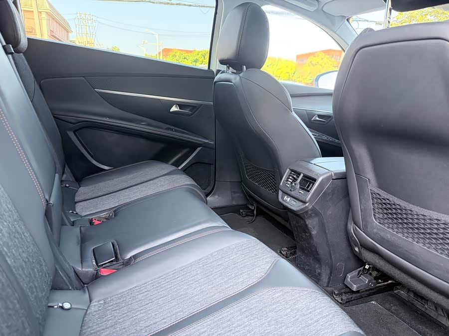 Peugeot 5008 2017 car image #14