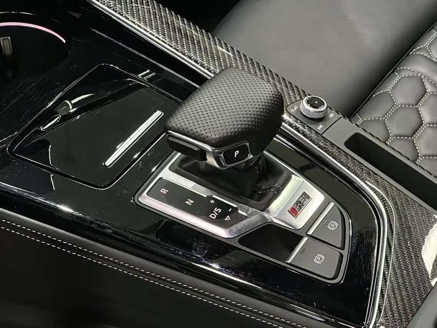 Audi RS 4 2021 car image #14