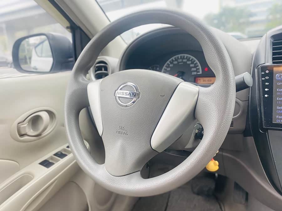 Nissan Sunny 2016 #14 Nissan Sunny 2016 car image #14