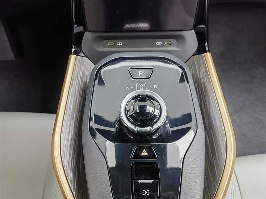 Toyota bZ3 2024 immagine di auto #14