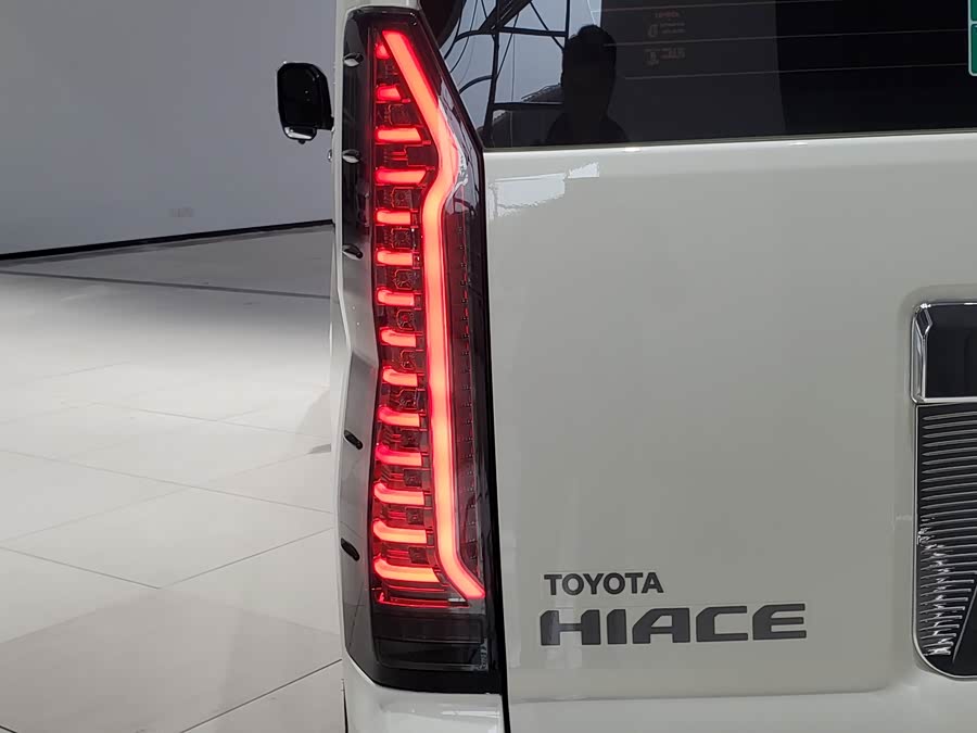 Toyota 2021 car image #14