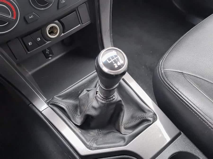 Great Wall Wingle 5 2018 #14 Great Wall Wingle 5 2018 изображение автомобиля #14