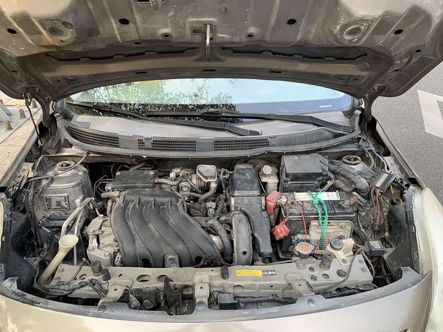Nissan Sunny 2013 immagine di auto #14