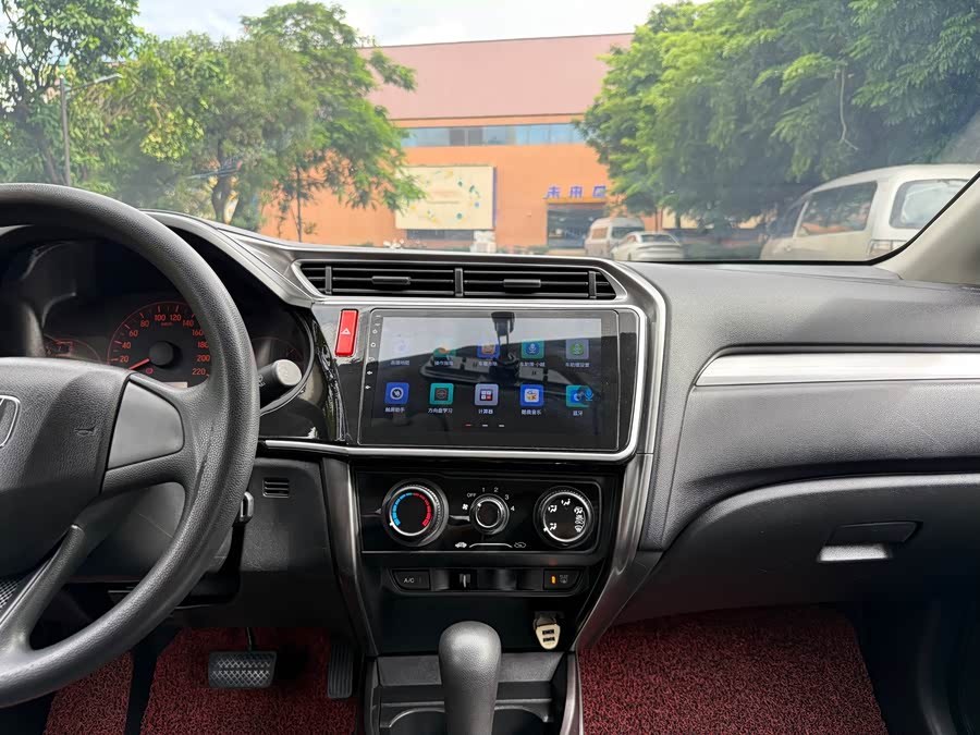 Honda Greiz 2018 car image #14