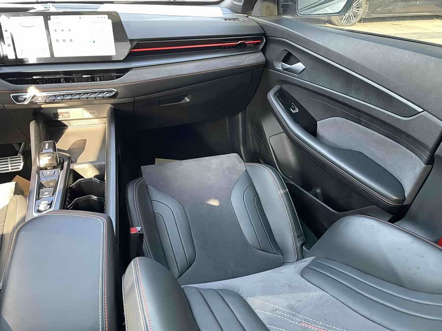 GEELY Binray 2022 immagine di auto #14