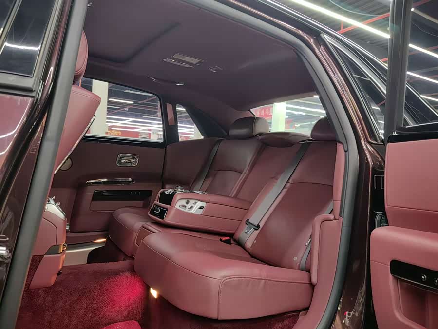 Rolls-Royce Ghost 2012 car image #14