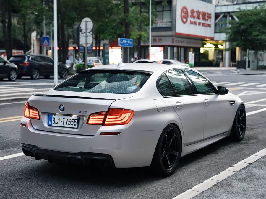 BMW M5 2014 car image #14