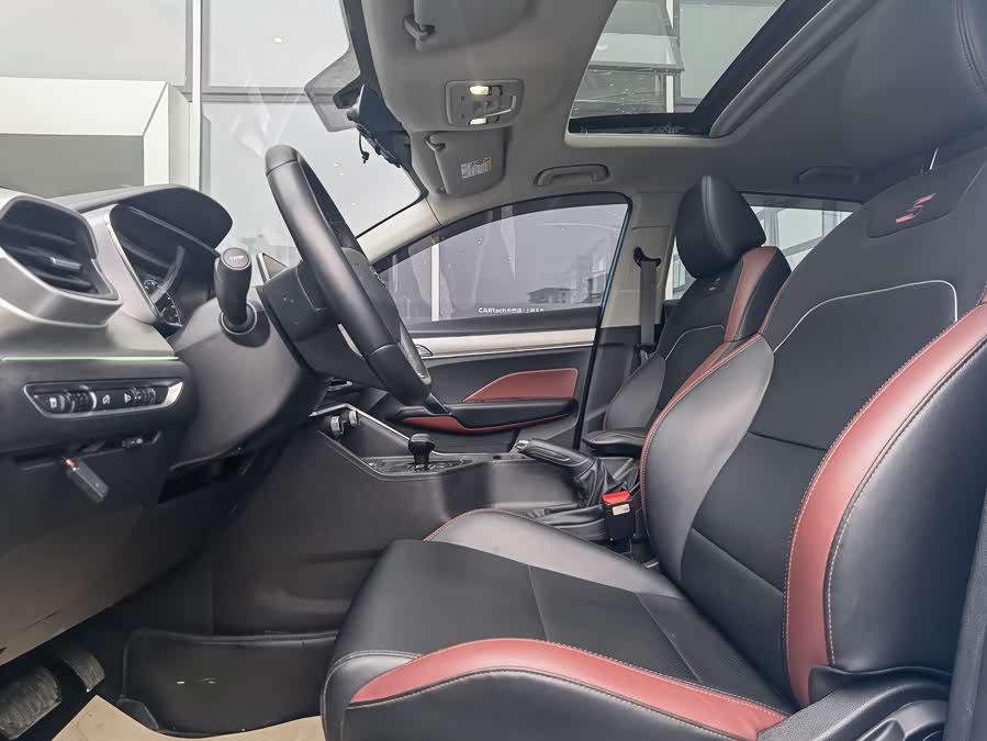 GEELY Coolray 2023 car image #14