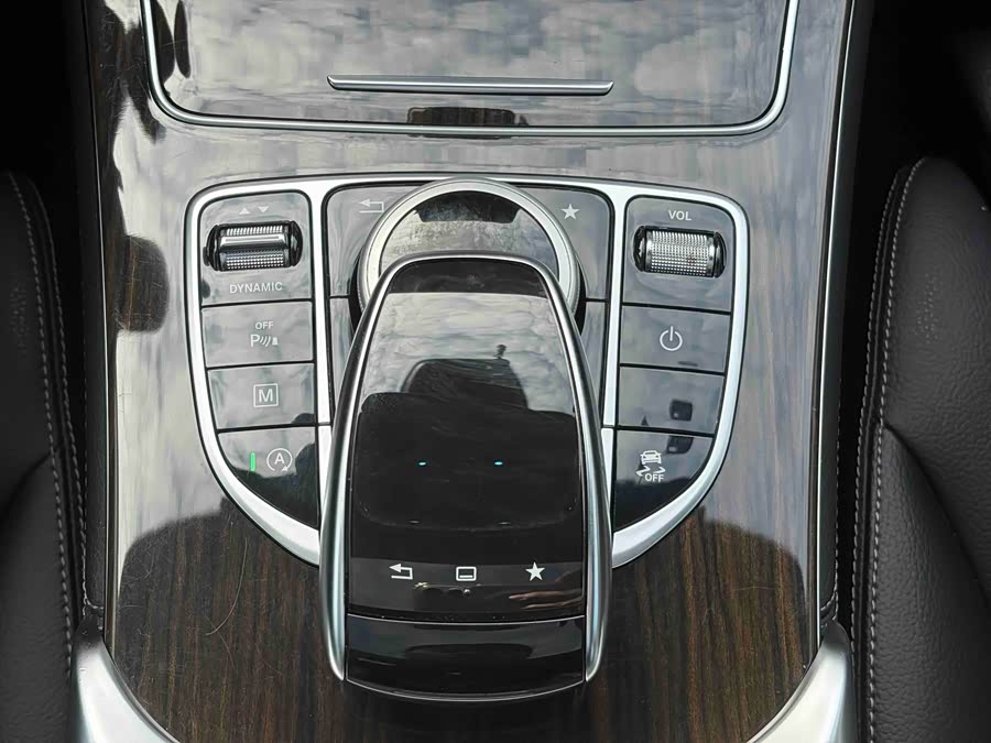 Mercedes-Benz GLC Class 2016 car image #14