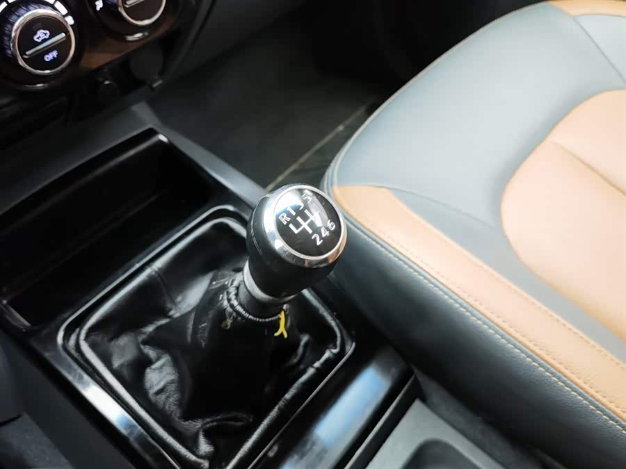 Great Wall Wingle 5 2015 car image #14