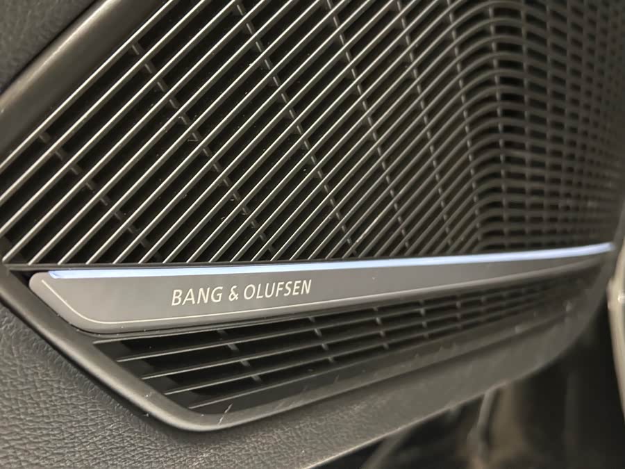 Audi RS 4 2022 immagine di auto #14