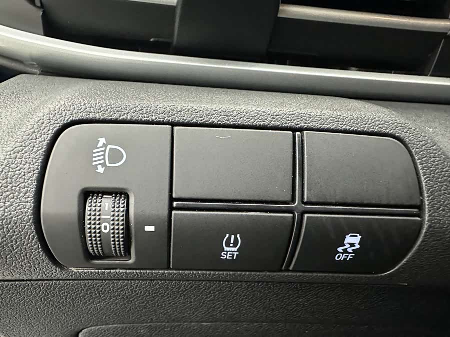 Hyundai Elantra 2022 car image #14
