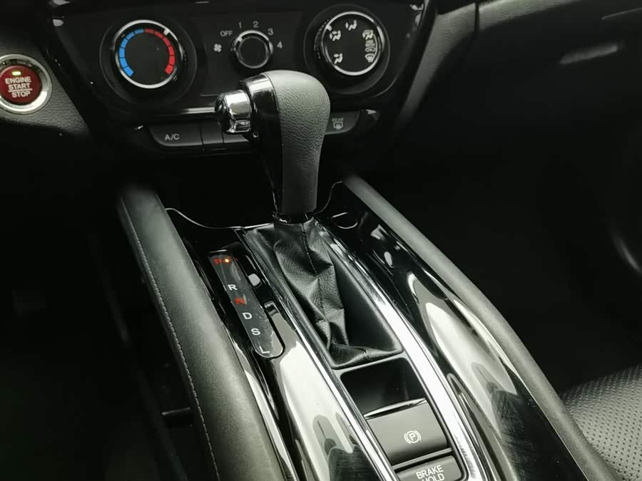 Honda VEZEL 2018 car image #14