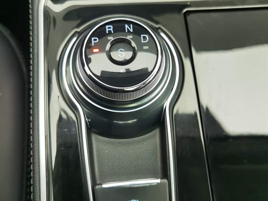 Ford Edge 2021 car image #14