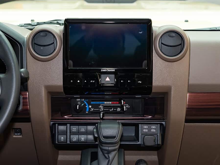 Toyota 2025 car image #14